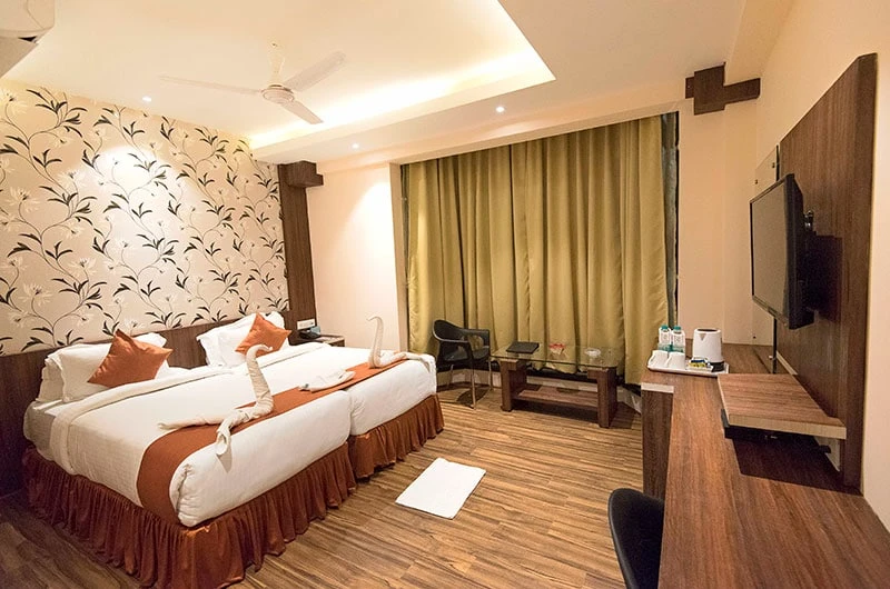Why Should You Choose Hotels Near Kolkata Airport?