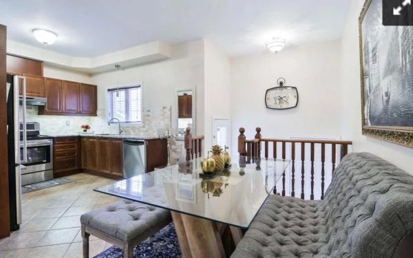 Real Estate Agent Toronto , ON - Izza khan | Real Estate Agent