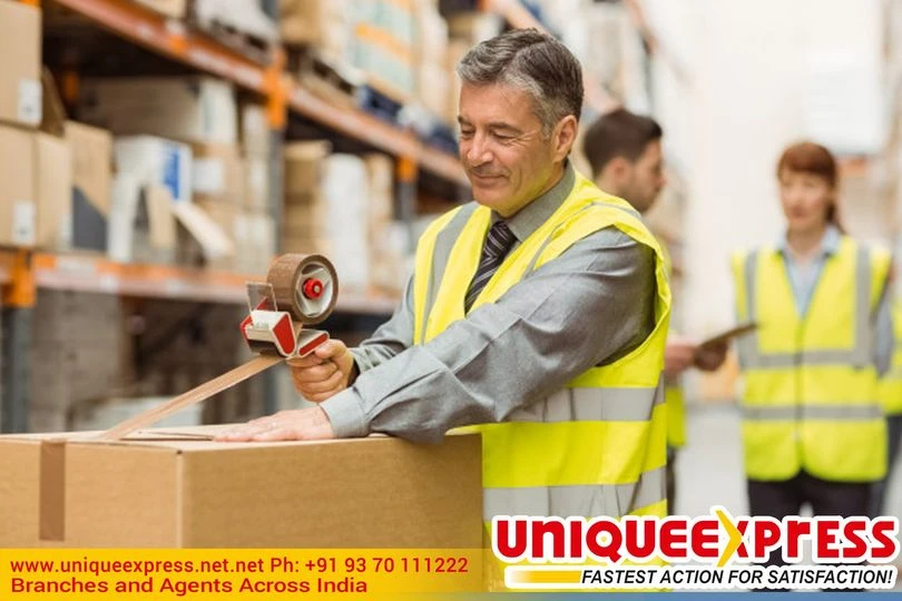 What You Should Consider Before Selecting an International Courier Service in Pune