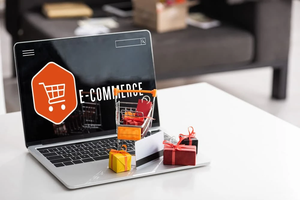 In 2021, holiday e-commerce expenditure surpassed previous highs