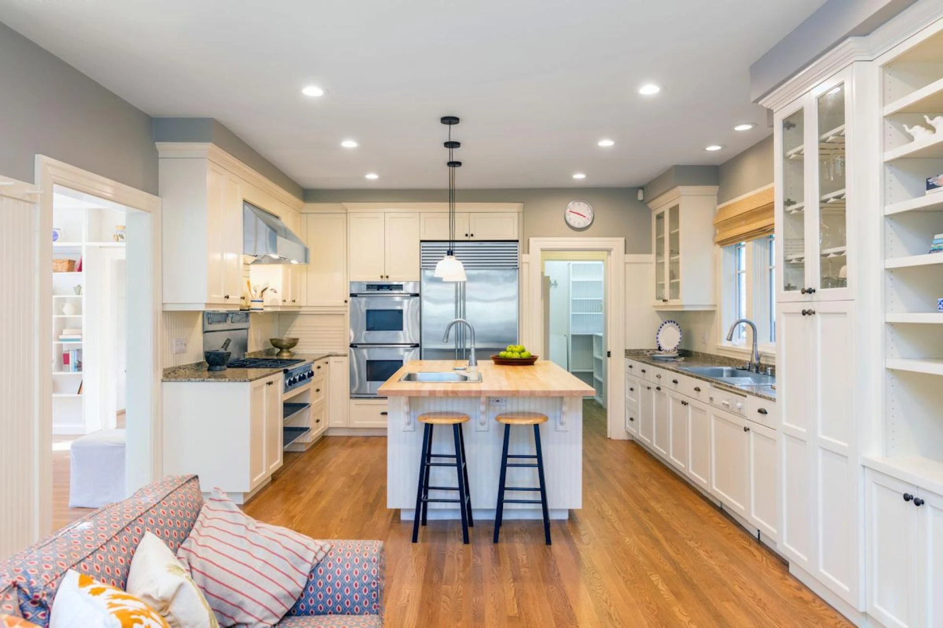 Why You Need to Do Kitchen Remodeling By River Oak Cabinetry &amp; Design