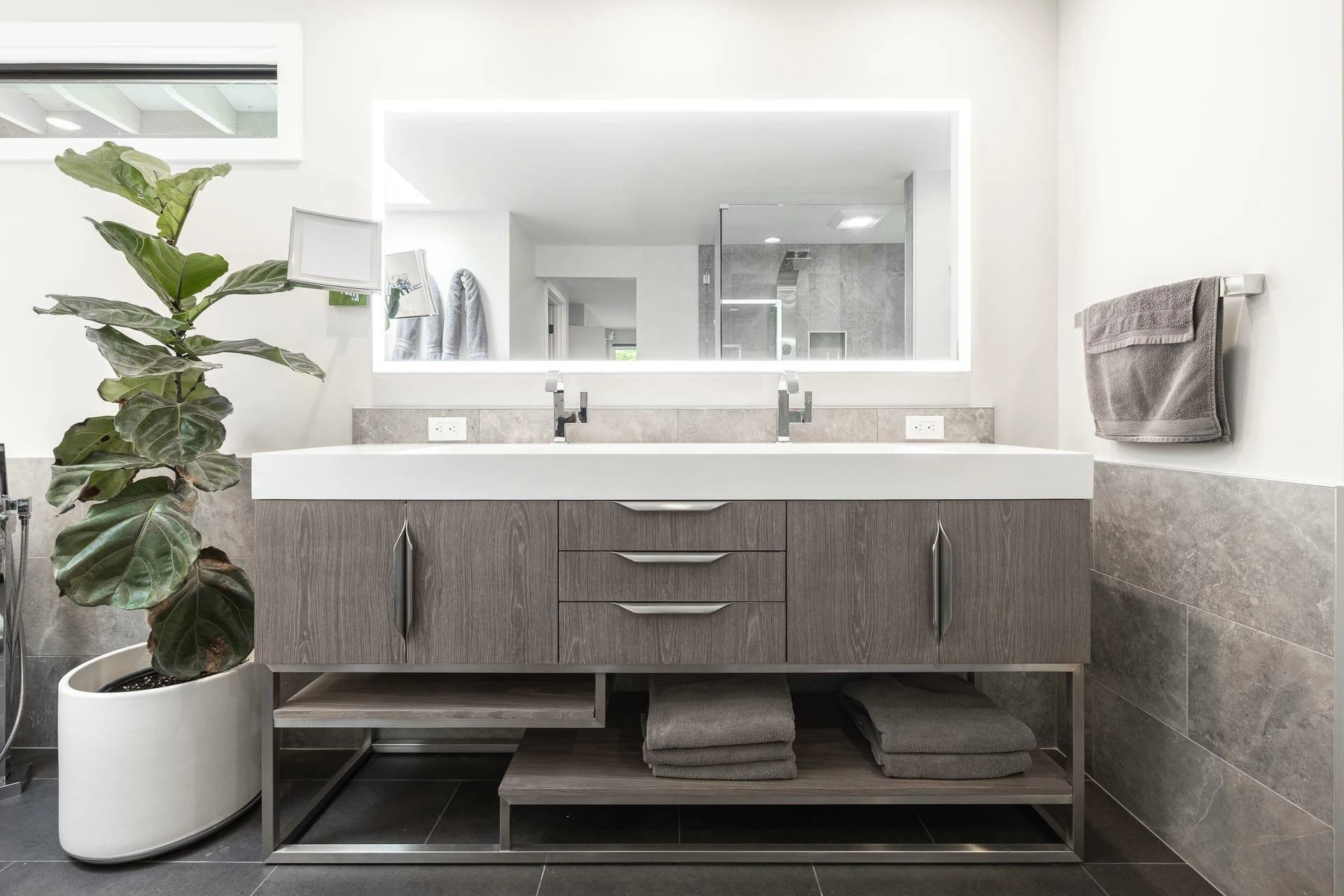 Kitchen Remodeling Contractor and Bathroom Remodeling in New Castle: Enhancing Your Home with Professional Renovations: