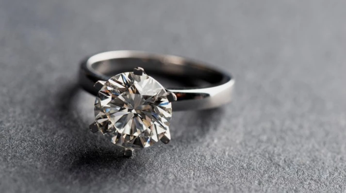 Lab Diamond Rings: Platinum vs Gold - Making the Right Choice
