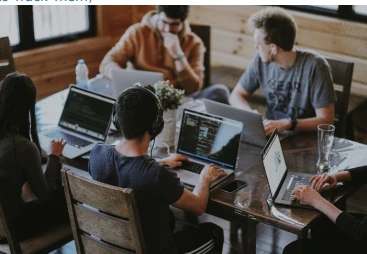 What KPIs Do Businesses Need to Track in 2023 (And How to Track Them)