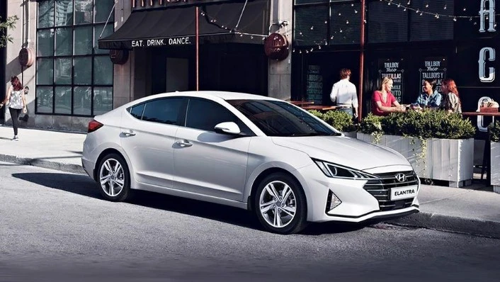 Hyundai Elantra ปี 2021 สามารถเอาชนะ Civic และ Corolla Altis ได้หรือไม่?