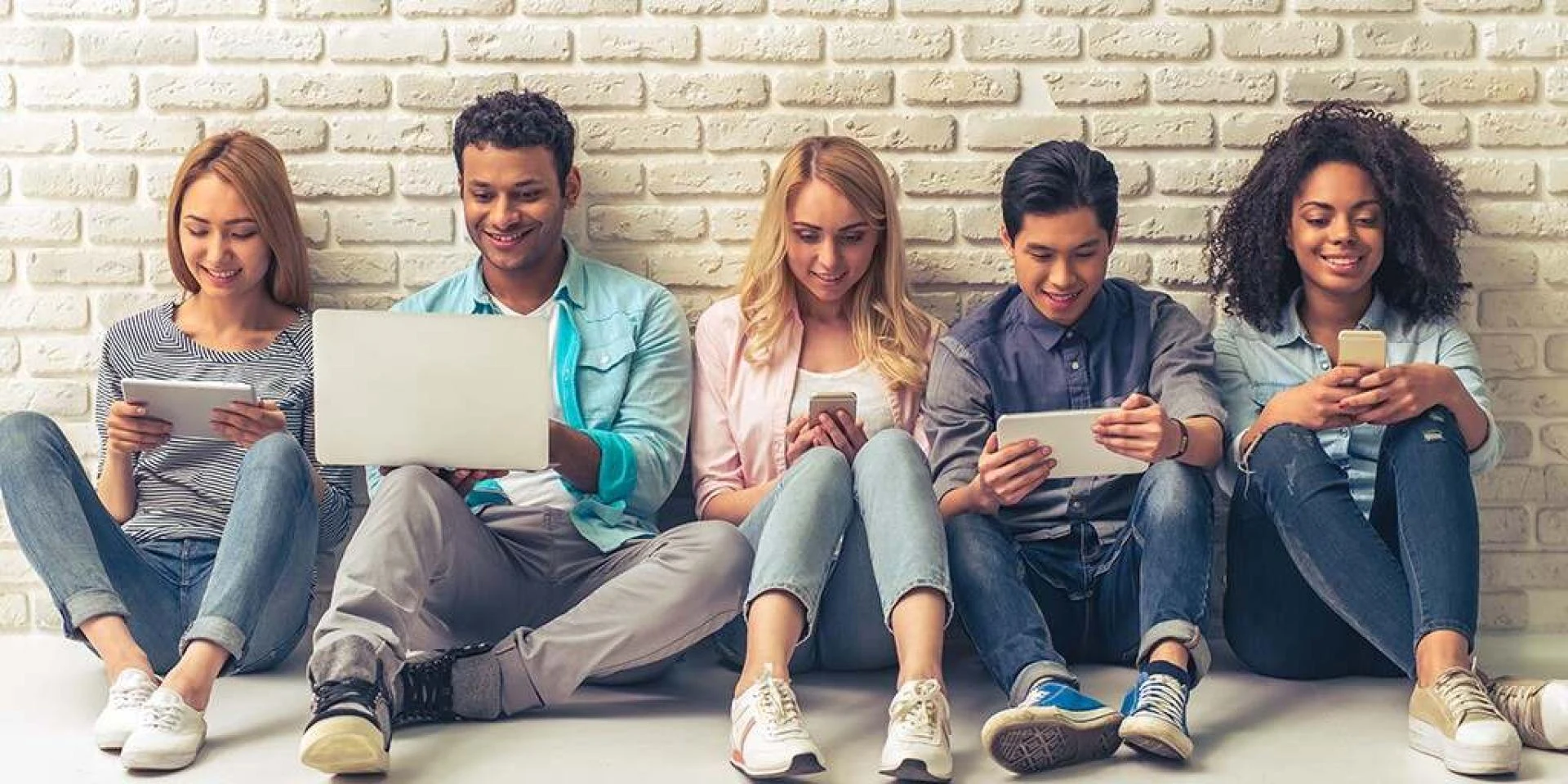 The Digitalization of Books: How Online Ebook Stores Are Changing the Reading Landscape