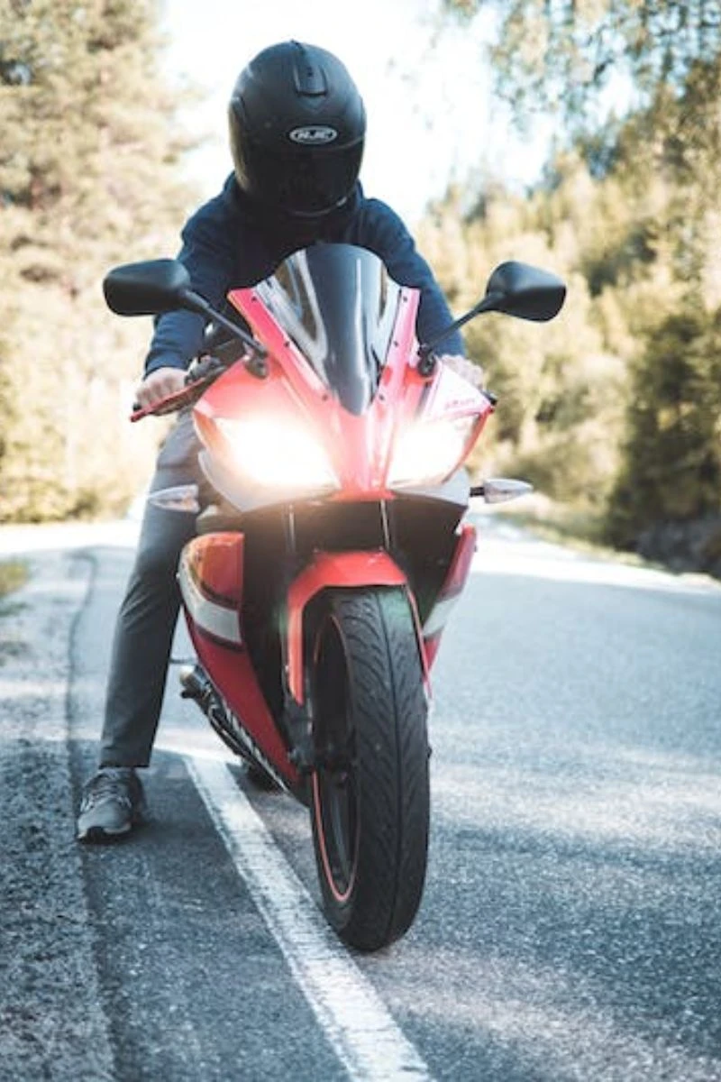 Safety First: Navigating Traffic Rules for Motorcycle Learners