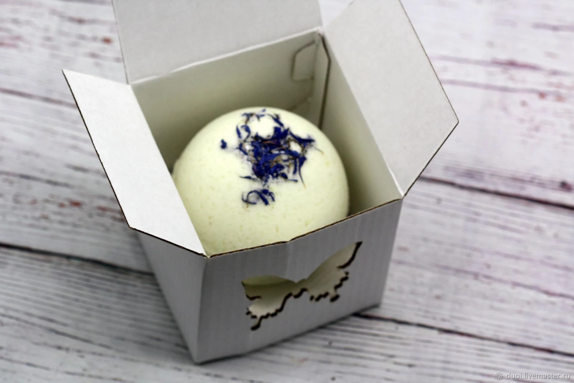Boost Your Sales with Highly Customized Bath Bomb Boxes