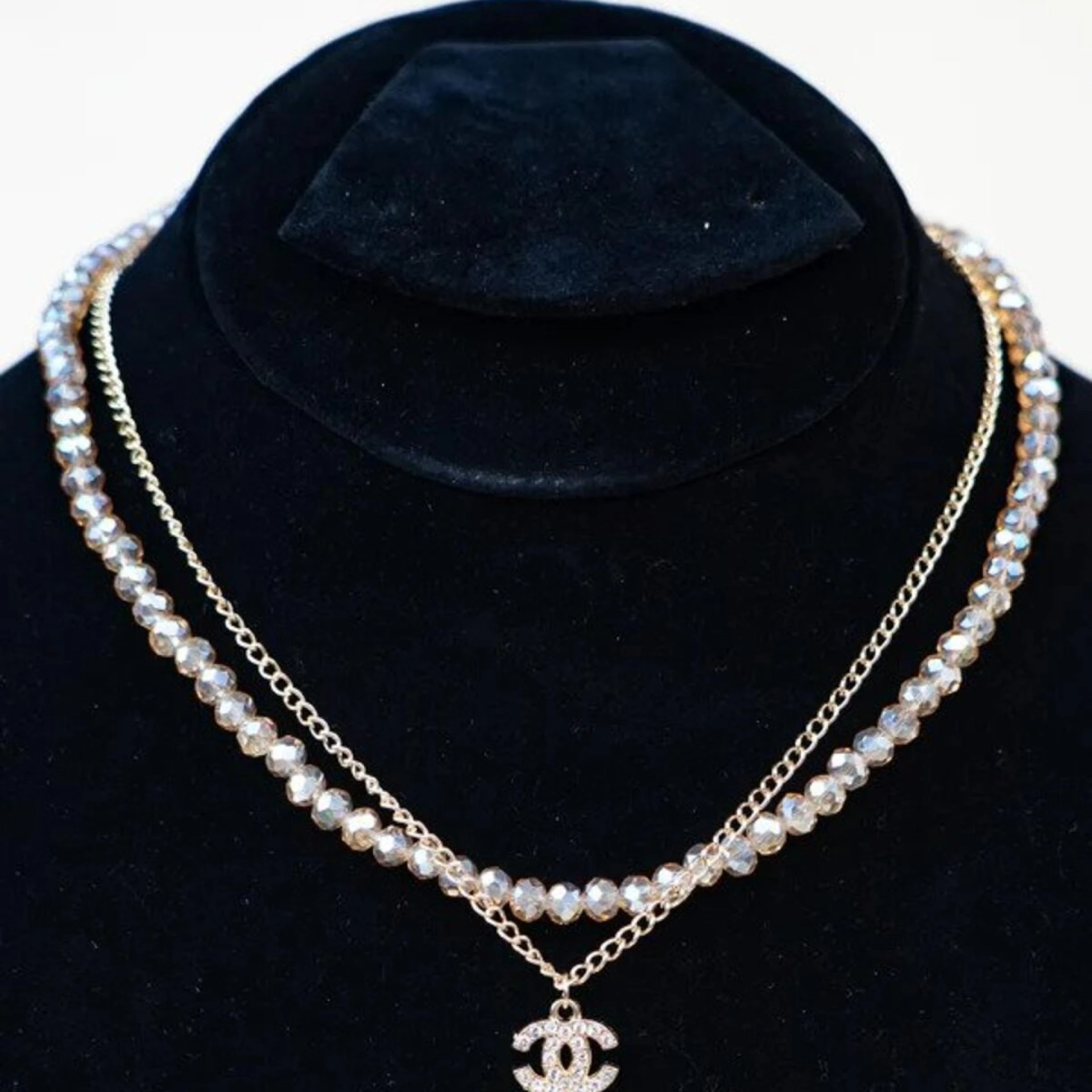 Why Choose Artificial Jewellery over Precious Gems?