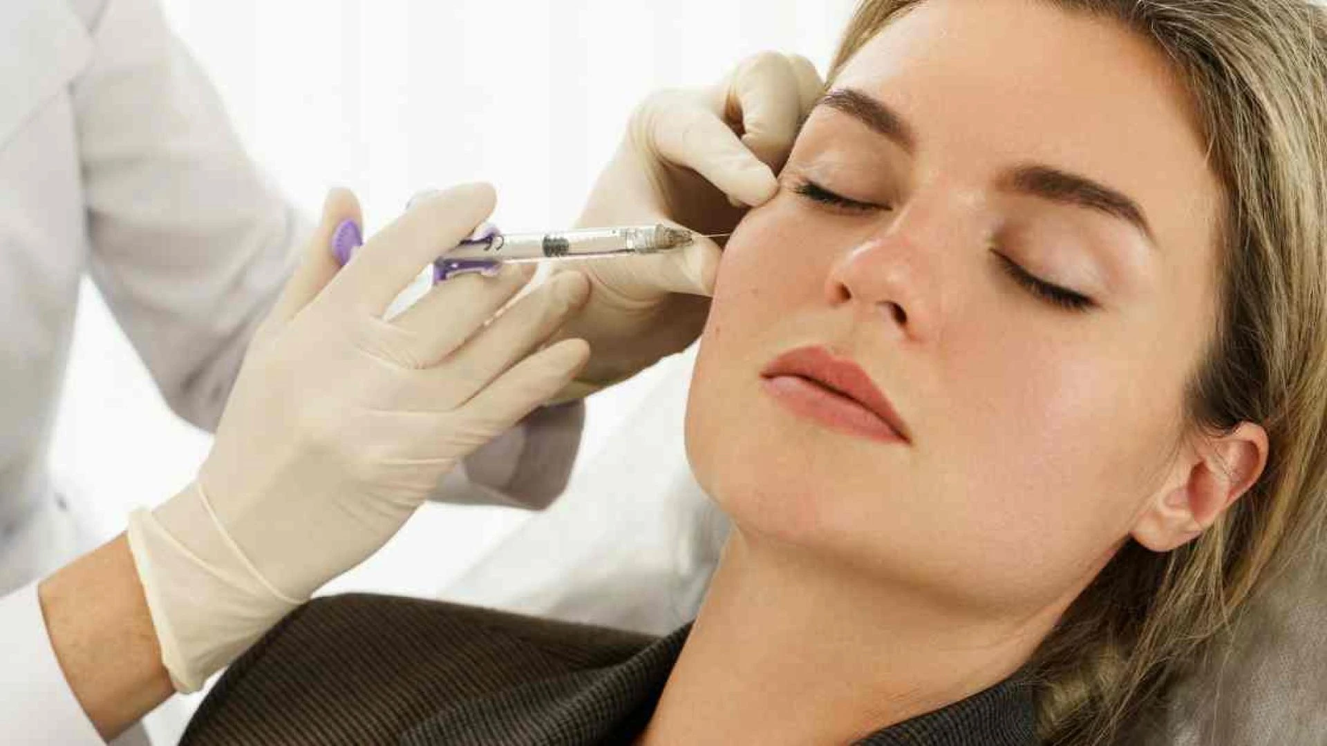 Achieving Natural Results with Dermal Filler Treatments: Tips for a Subtle Look