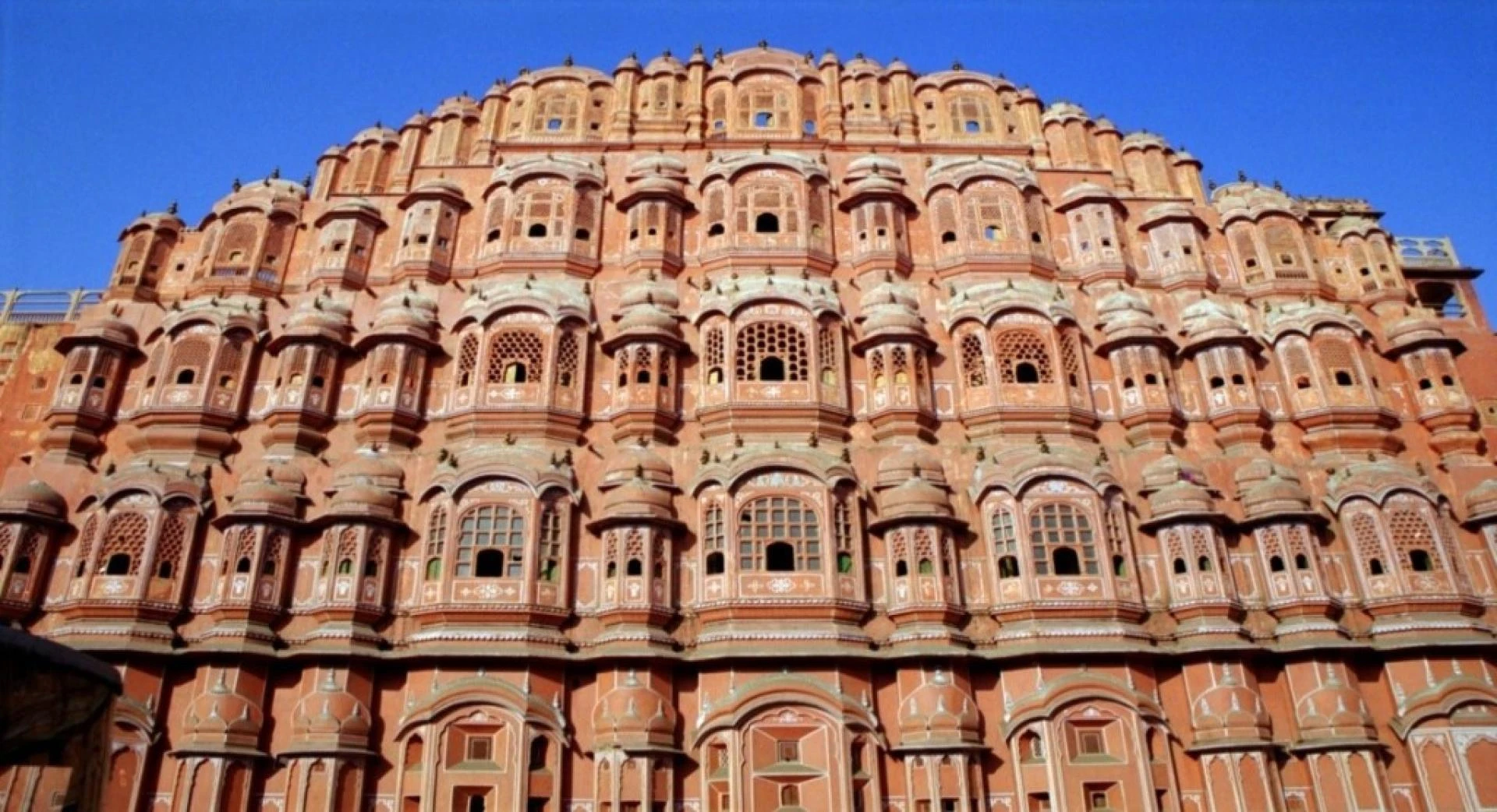 A Journey through Time: Must-Visit Destinations in Rajasthan Tour Packages