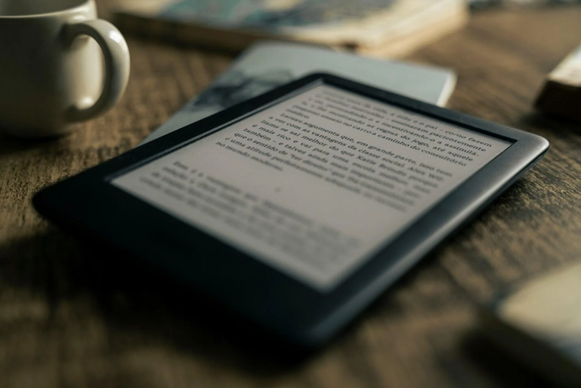 From Print to Pixel: Navigating the Evolution from Traditional Hardcover Books to Ebooks