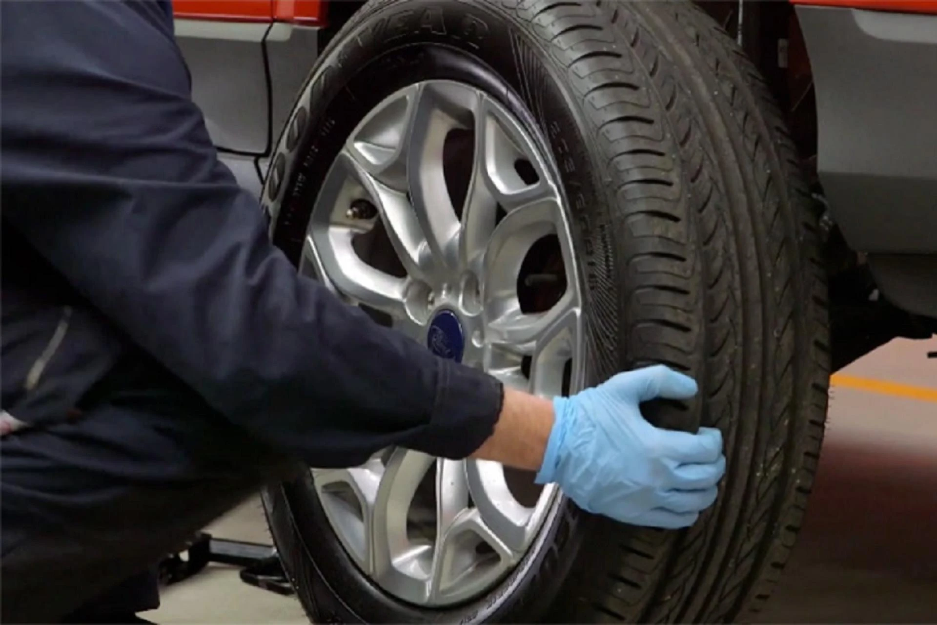 Types of Tyre Damage that Demand Replacement Service