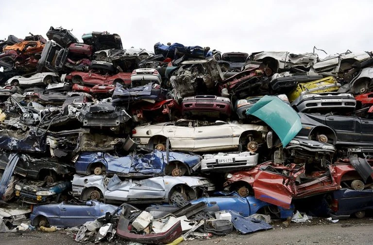 Get money for junk cars from Scrap Cars consumers in Abu Dhabi