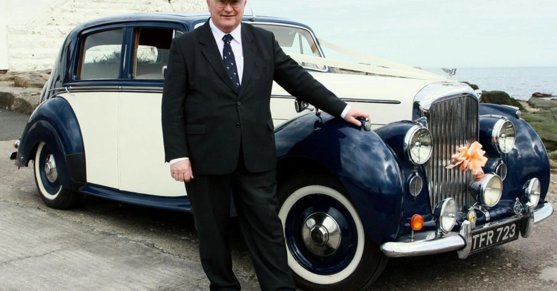 Behind the Scenes: A Day in the Life of a Professional Chauffeur