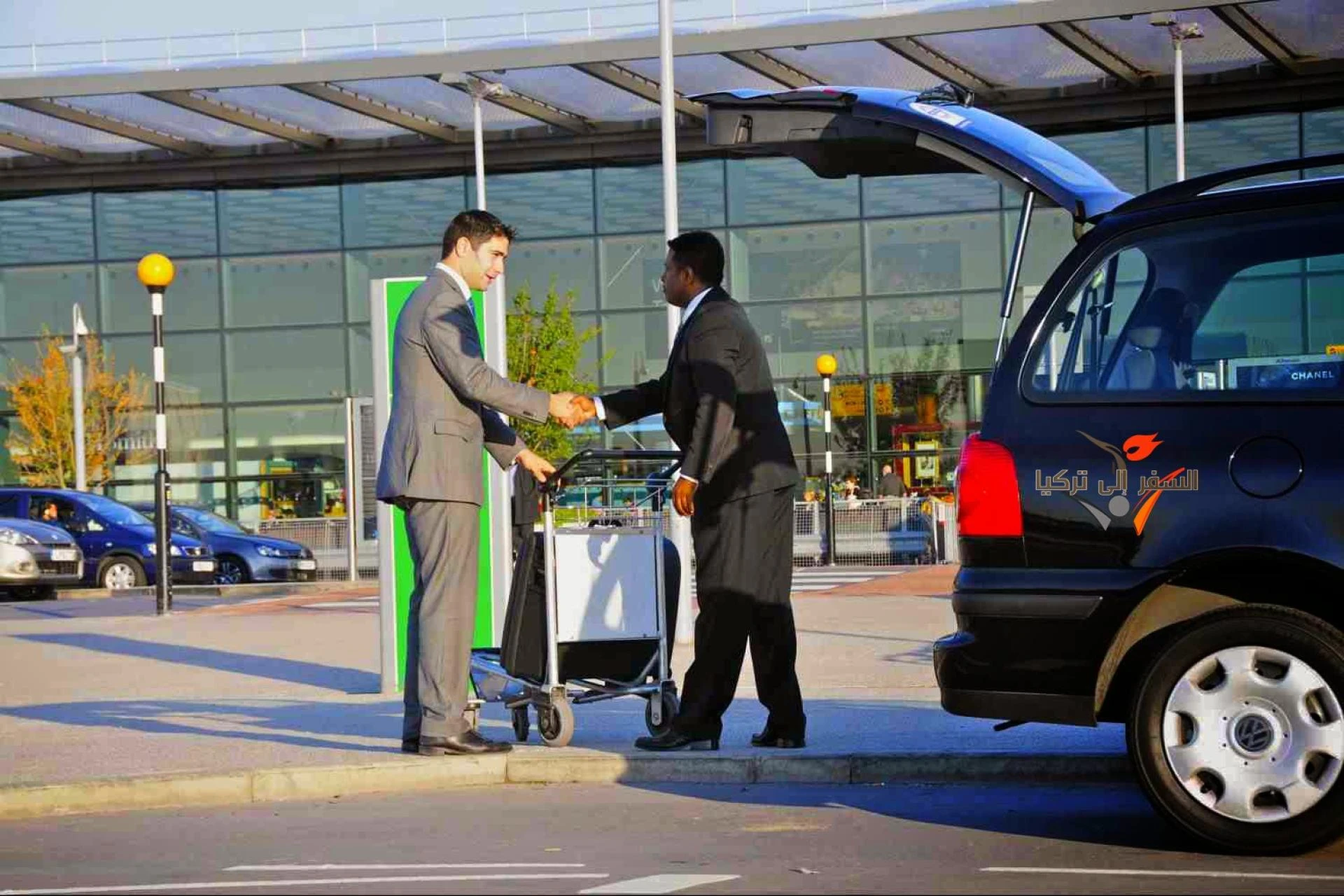 Why Should You Hire Our Chauffeured Cars Perth Service