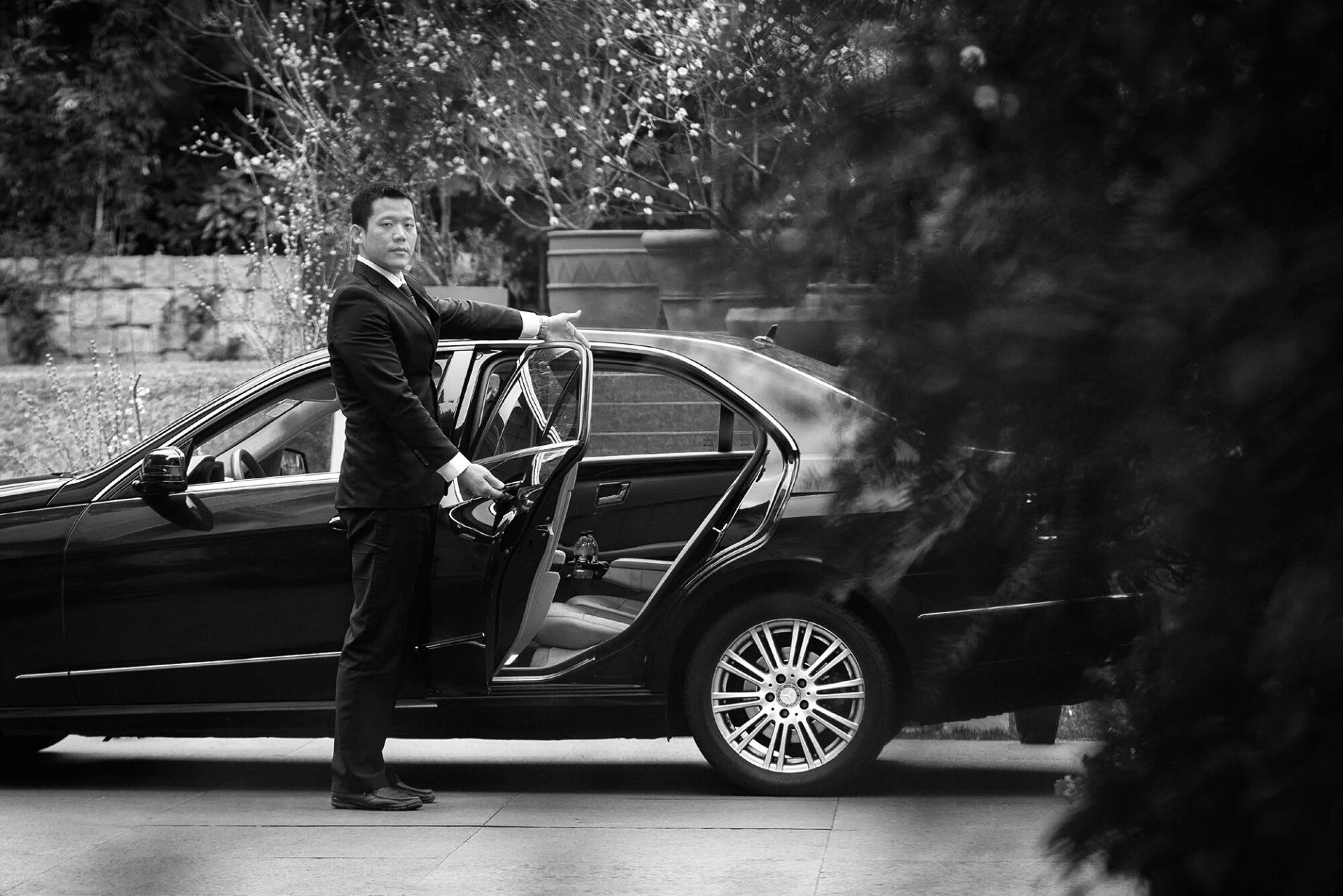 Why Waiting is Overrated: Book a Black Car Service Anthem Today