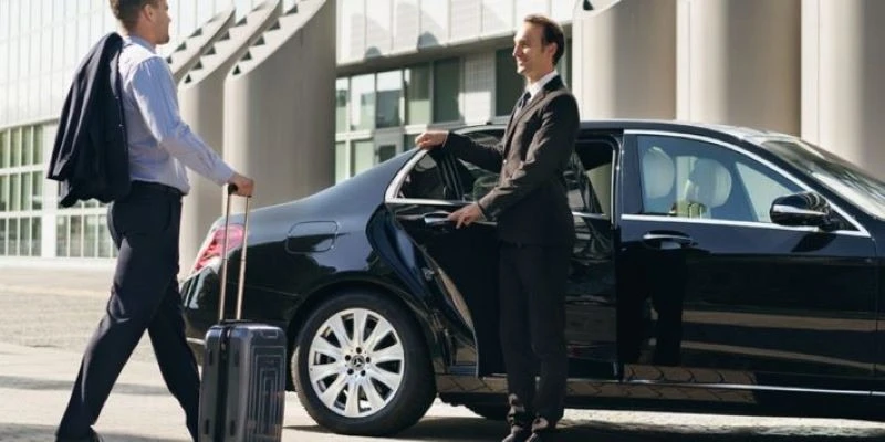 WHY YOU SHOULD PRE-BOOK YOUR DETROIT CAR SERVICE FOR AIRPORT
