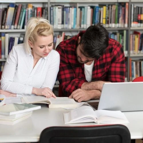 How to Choose the Right Correction Support for Your Thesis and Dissertation in Kuwait