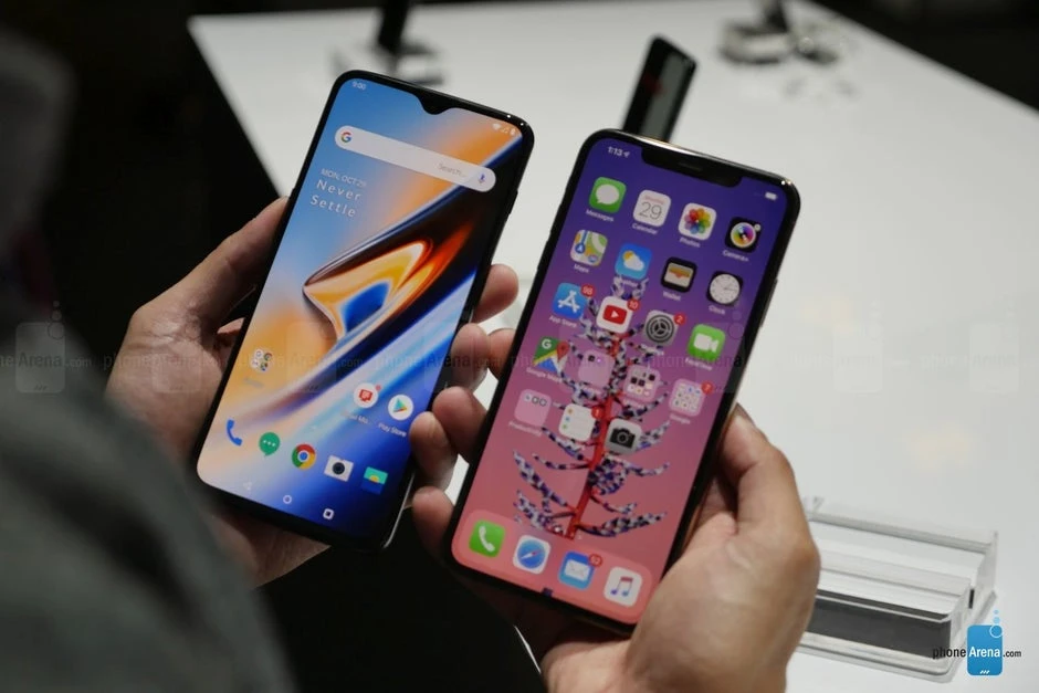 Smartphone Repair Showdown: OnePlus vs. iPhone in Dubai