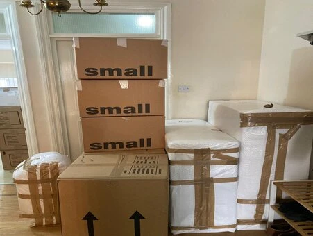 Top Tips for a Stress-Free Man with Van Hire Experience