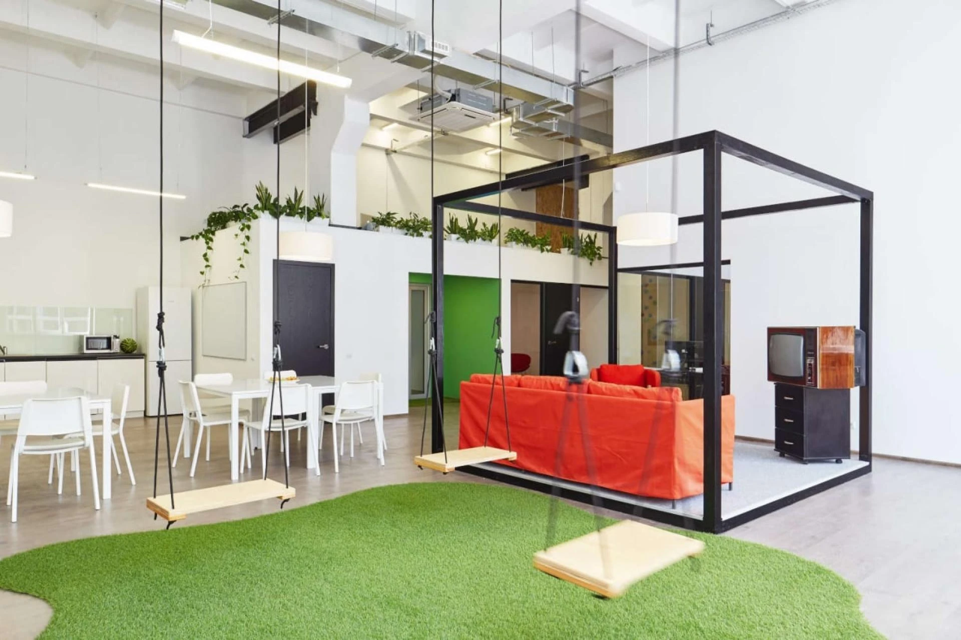 The Power of Connection: Exploring Vienna's Dynamic Coworking Communities