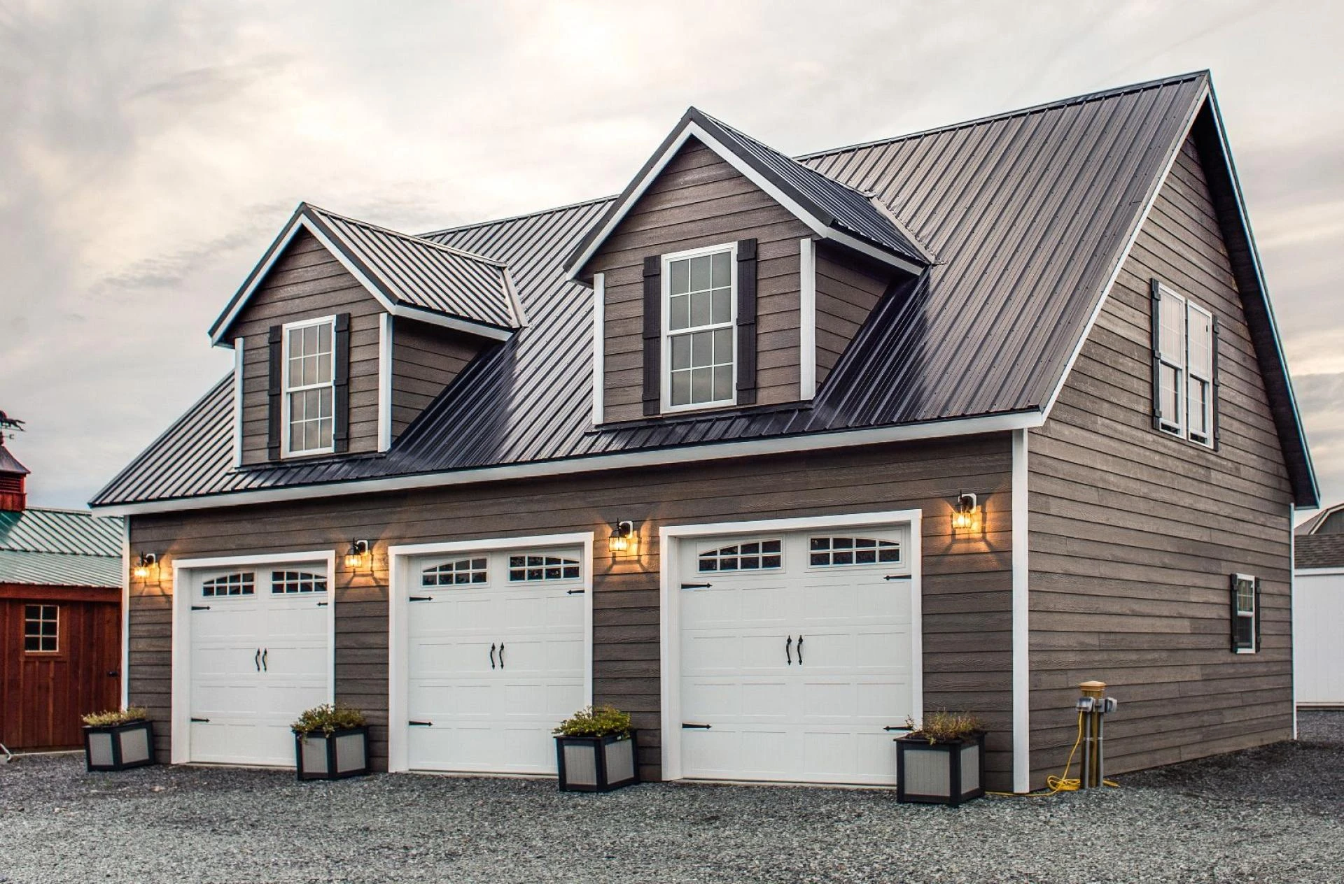 The Benefits of Building a Custom Garage for Your Home