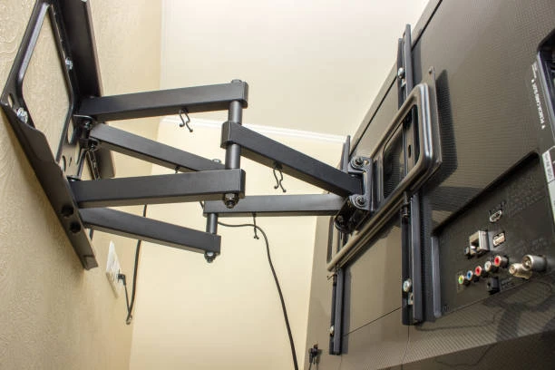 How Does Wire Management Improve with Professional TV Mounting?
