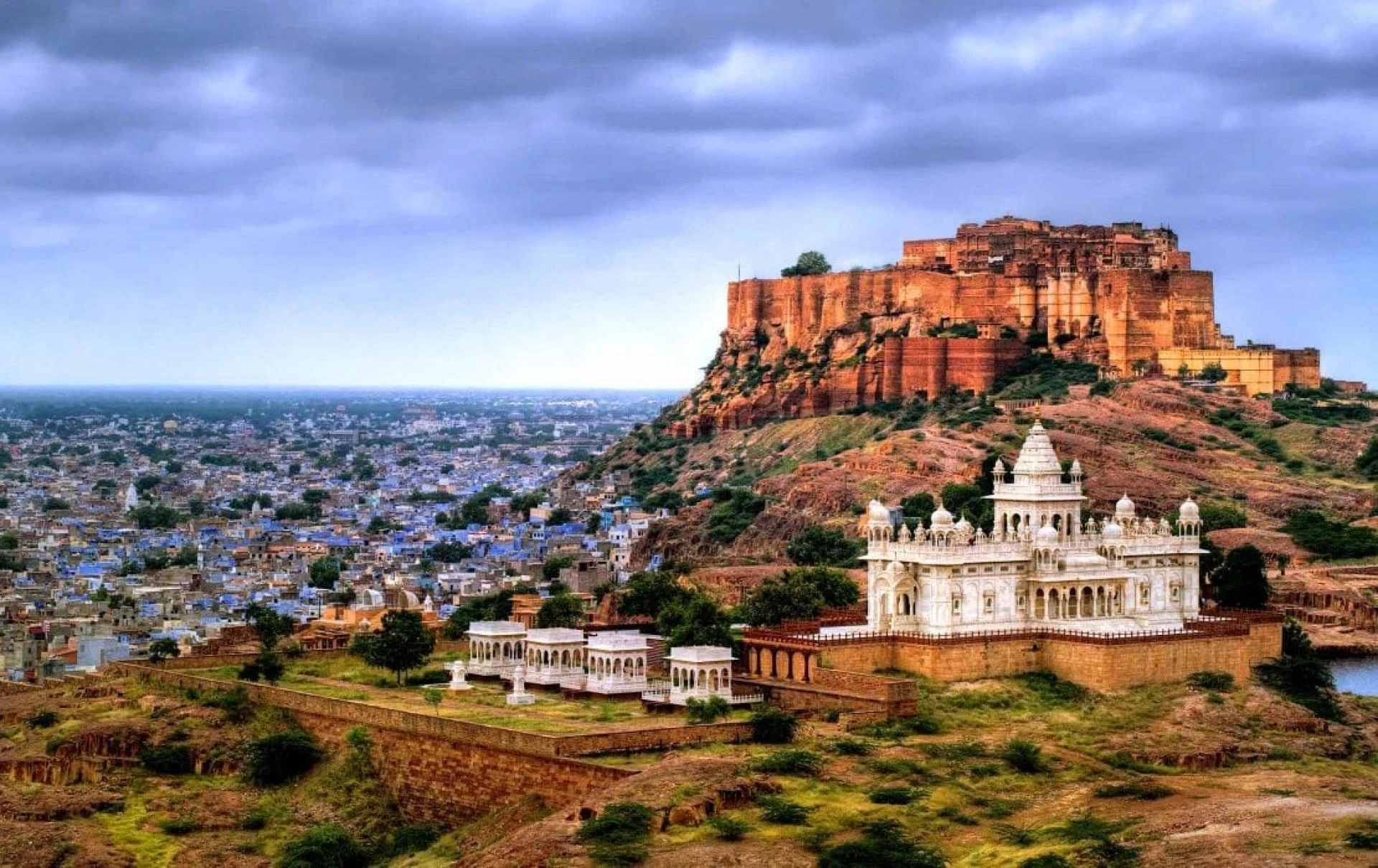 Sapphire Serenity: Jodhpur Unveiled