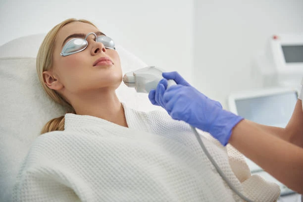 Enhance Your Eyes: Laser Lift Techniques in Riyadh