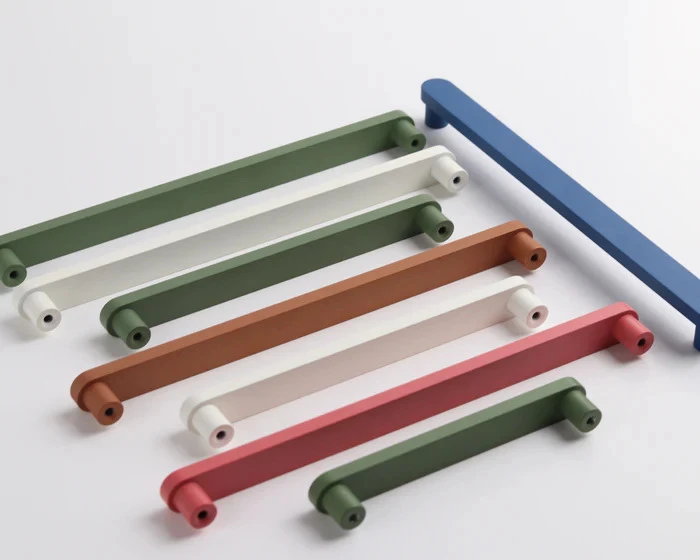 Elevate Your Kitchen Design: Choosing the Perfect Cabinet Handles and Pulls