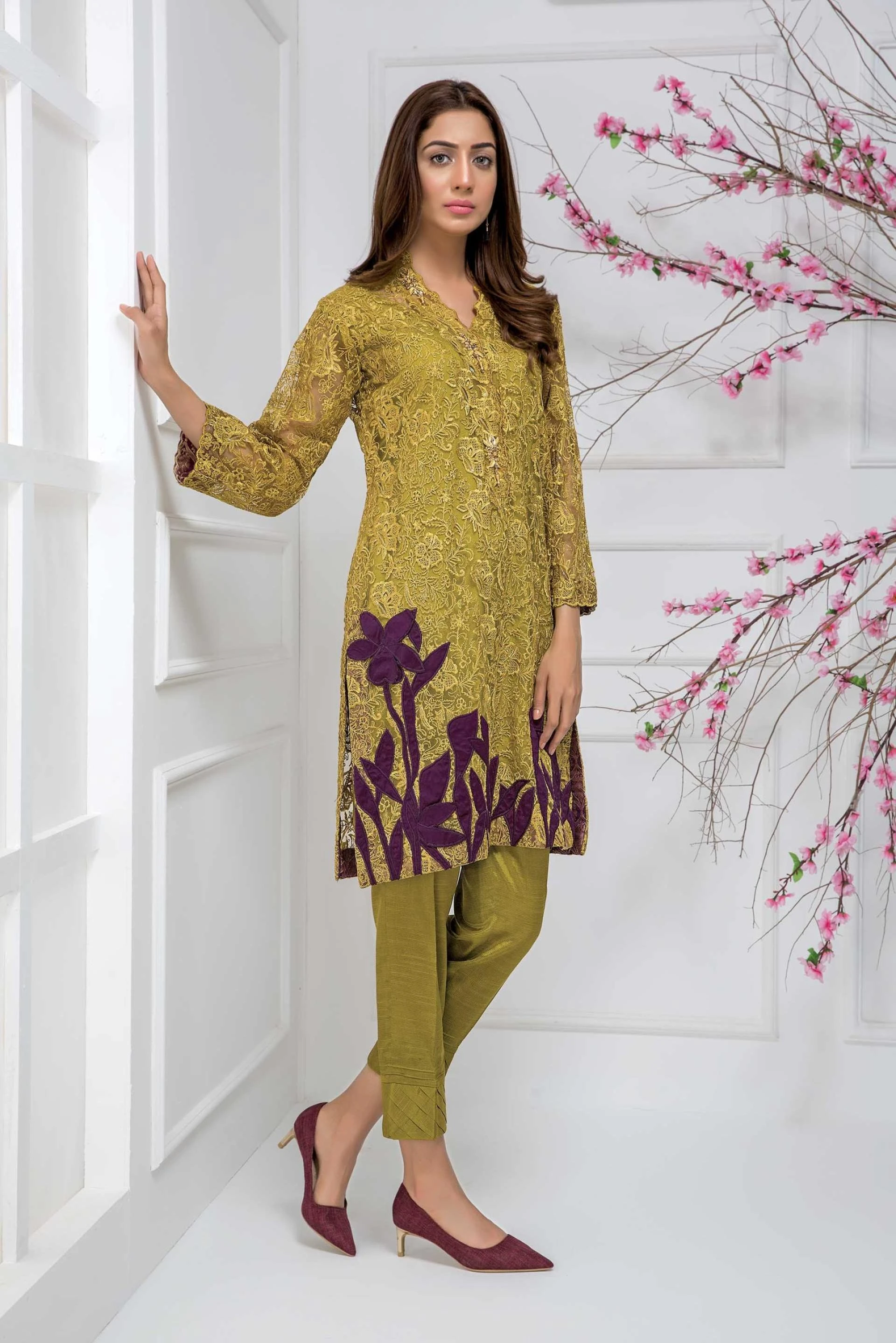 Unveiling Afsanay: Redefining Pakistani Designer Outfits