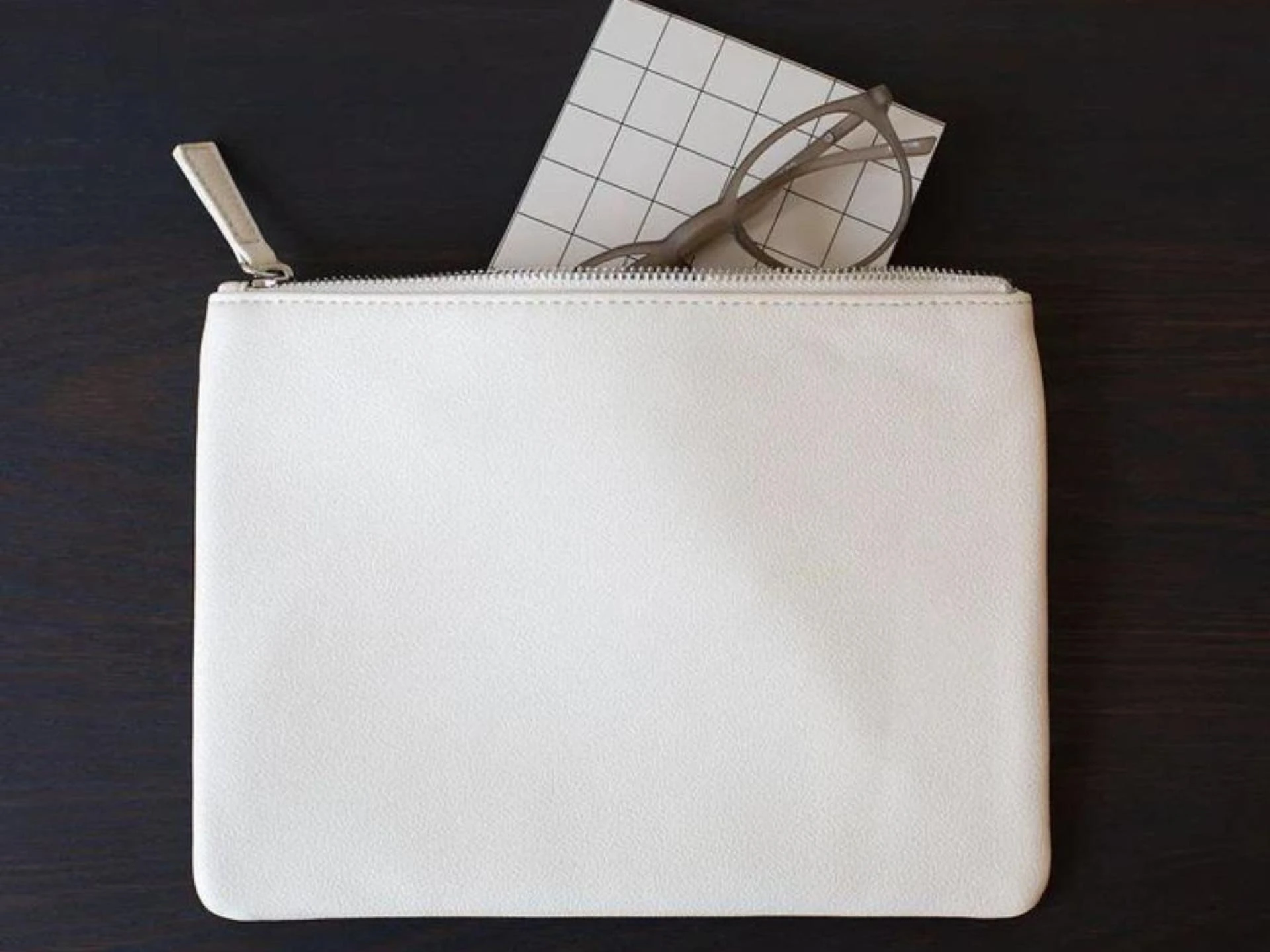 Eco-Friendly Elegance: Why Large Vegan Leather Tote Bags are the Ultimate Fashion Statement