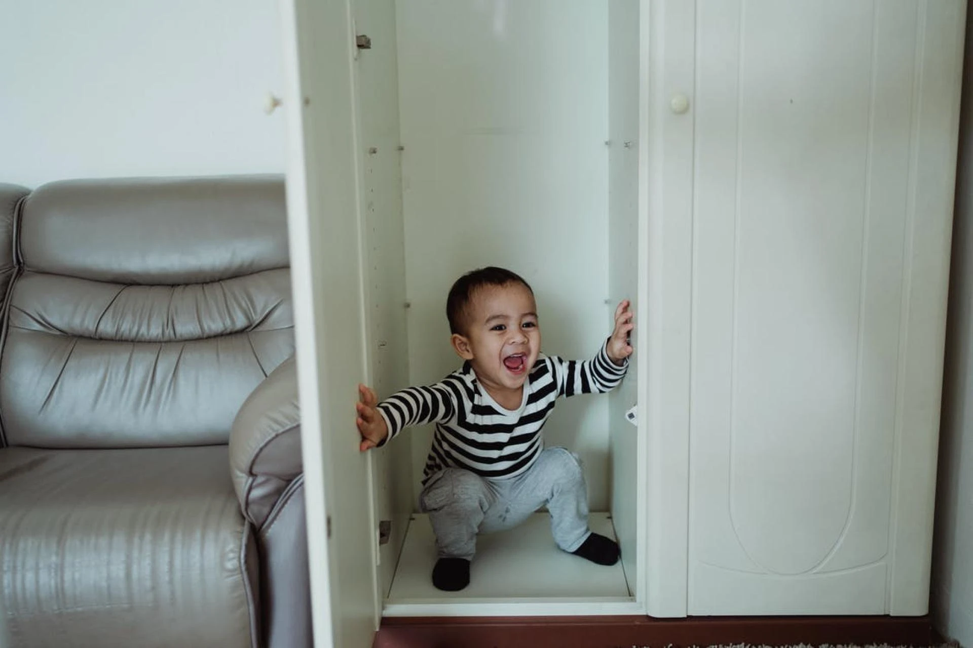 Different Types of the Baby Door Guard Gate