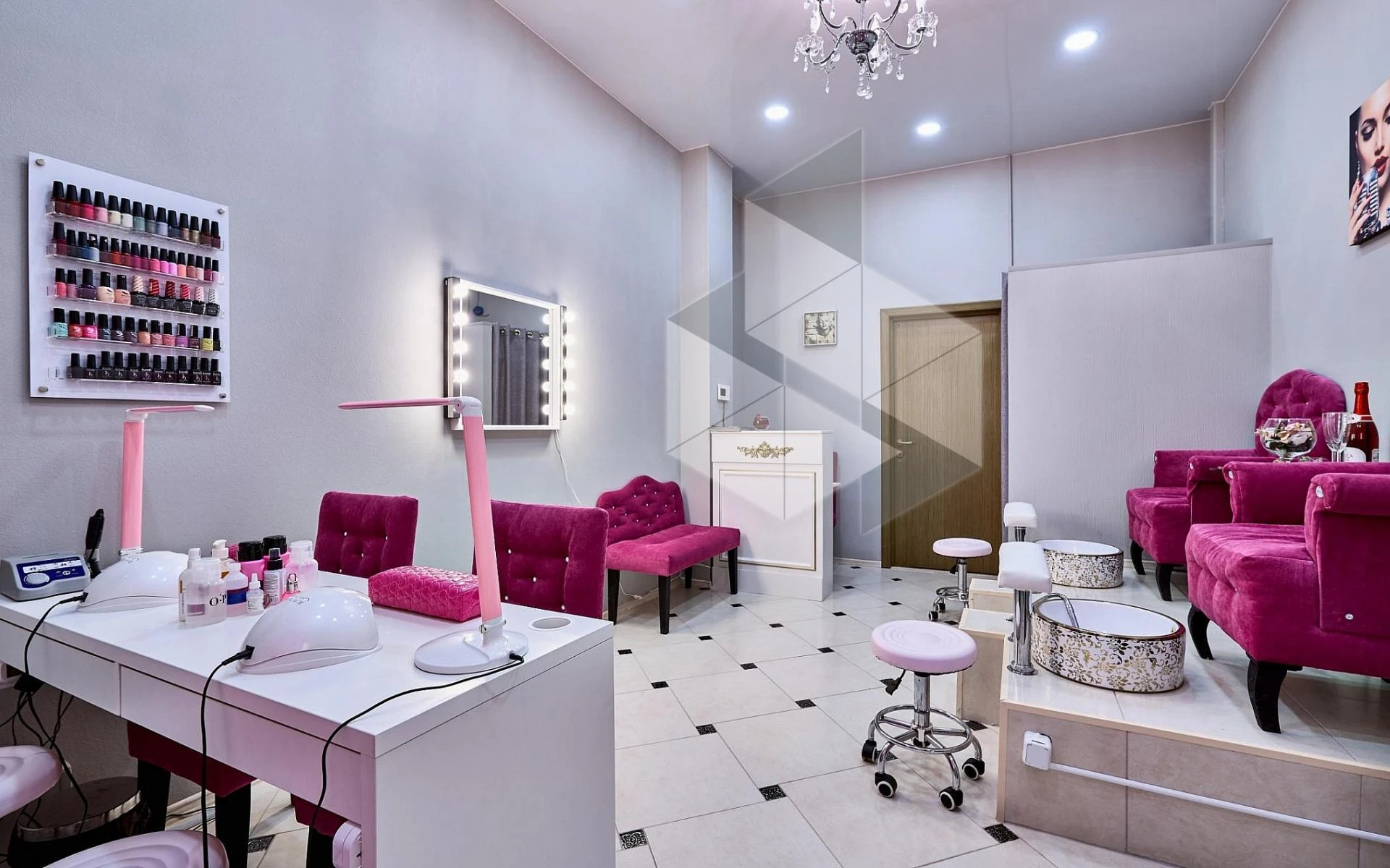 Luxury on Affordable Nail Salons to Explore in the UAE