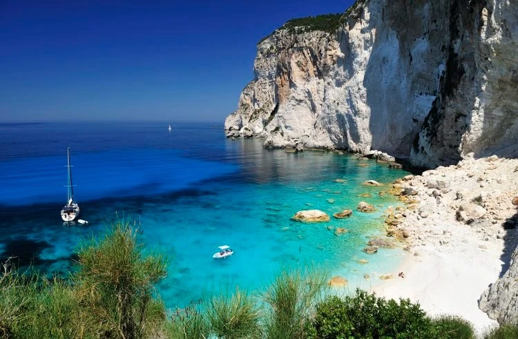 Greek Island Hopping for Solo Travelers: Tips and Destinations