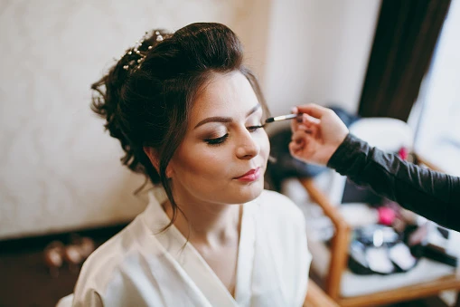 What Are The Top 3 Bridal Makeup Artists In Shalimar Bagh, Delhi?