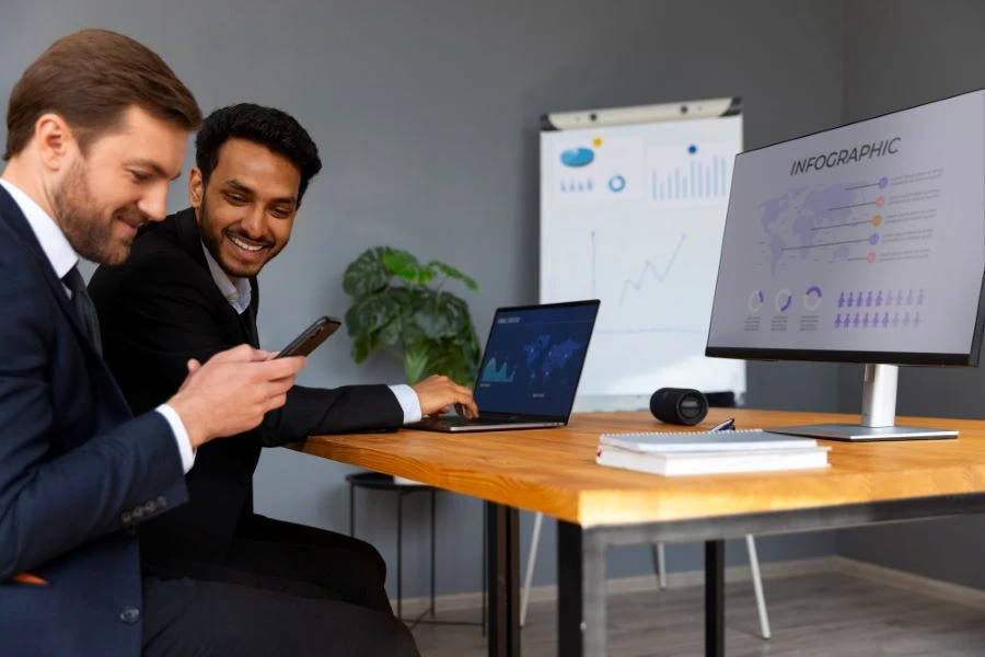 Choosing the Right Data Analytics Training Course for Career Success