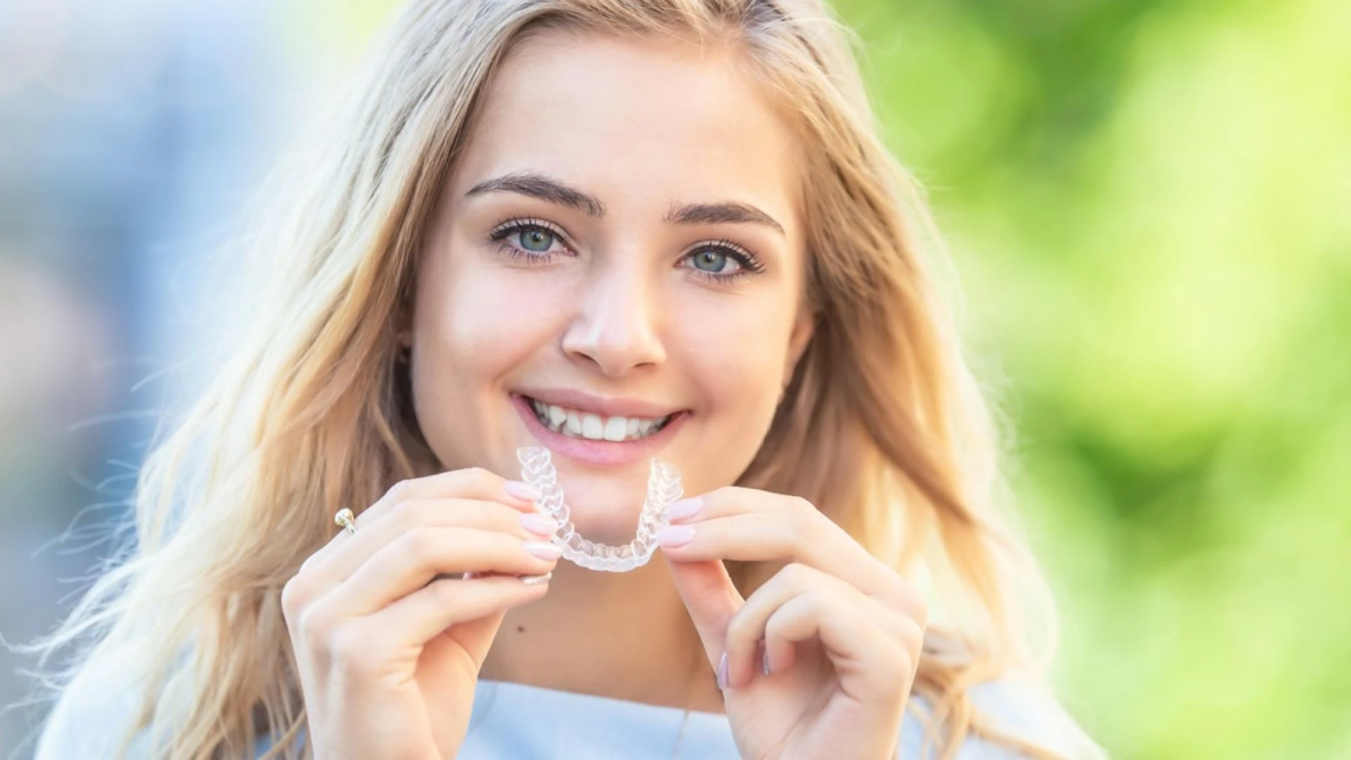 The Benefits of Invisalign: Why More People are Choosing Clear Aligners