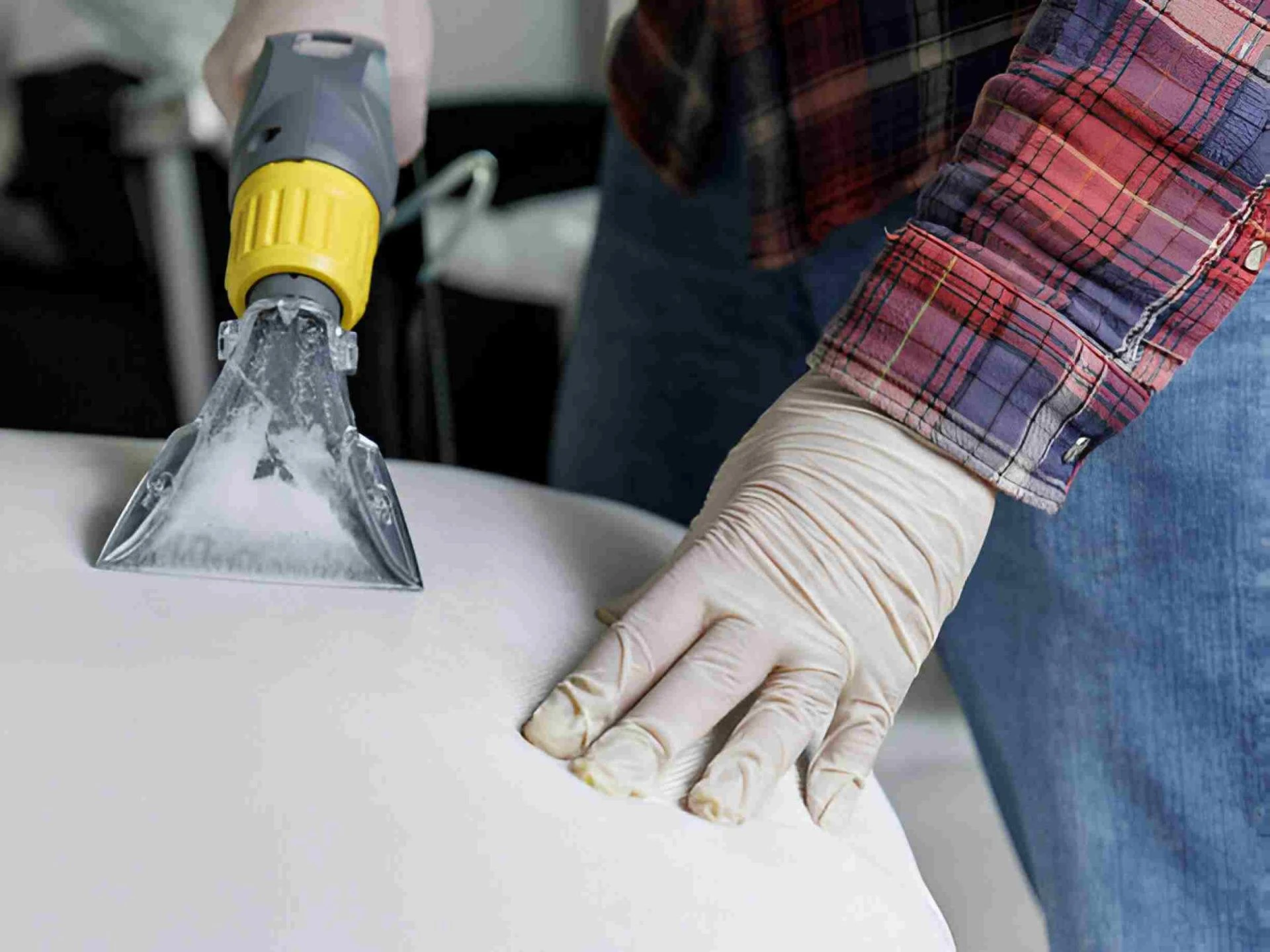 Identifying The Key Signs That Your Property Needs Professional Deep Cleaning Services In Dubai