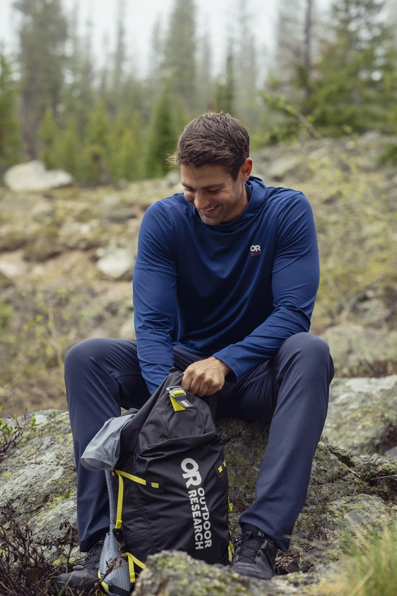 Gear Up Your Grad: 5 Gift Ideas for Outdoorsy Graduates