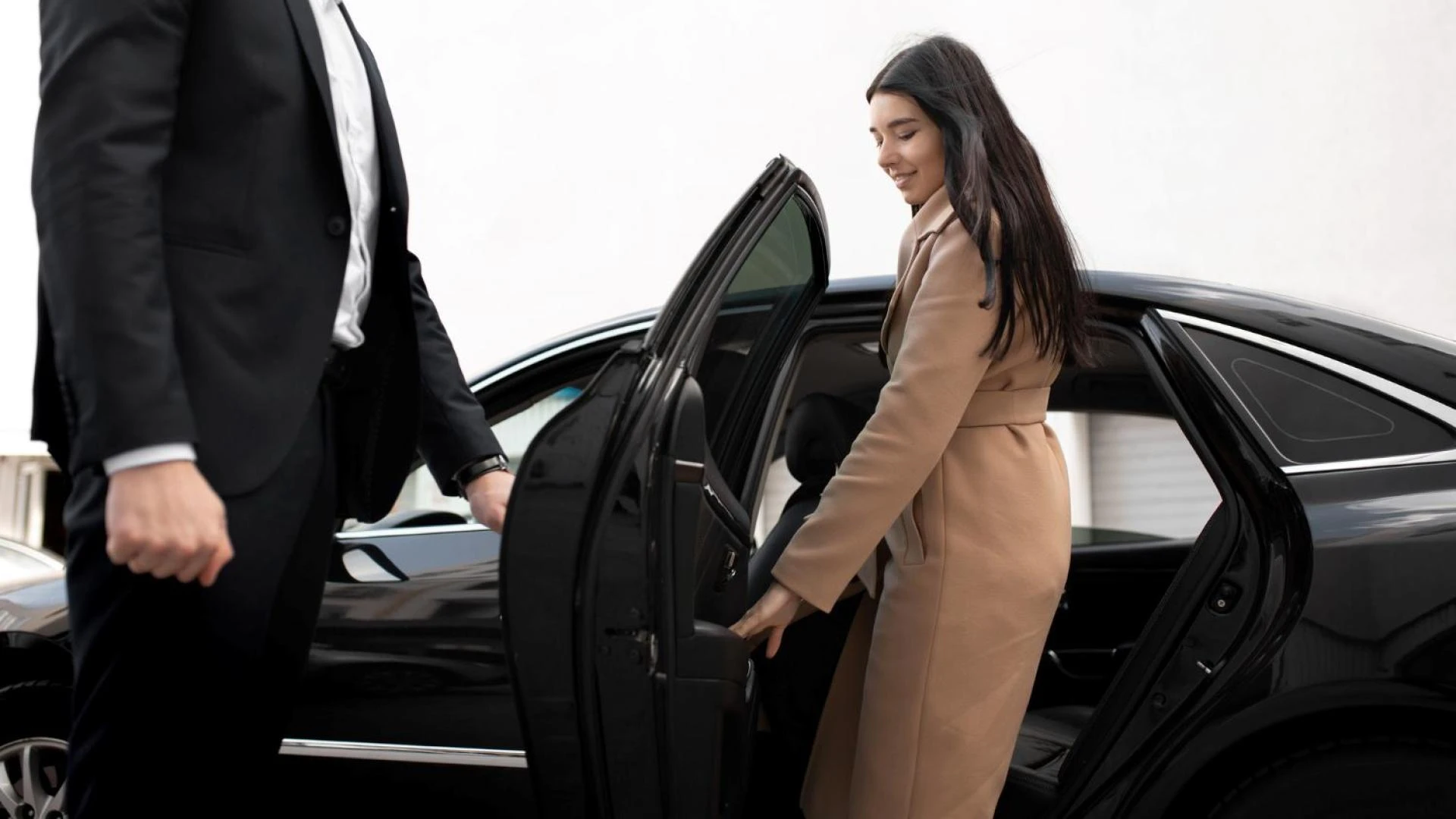 Experience the Ultimate Luxury Car Service in Chicago