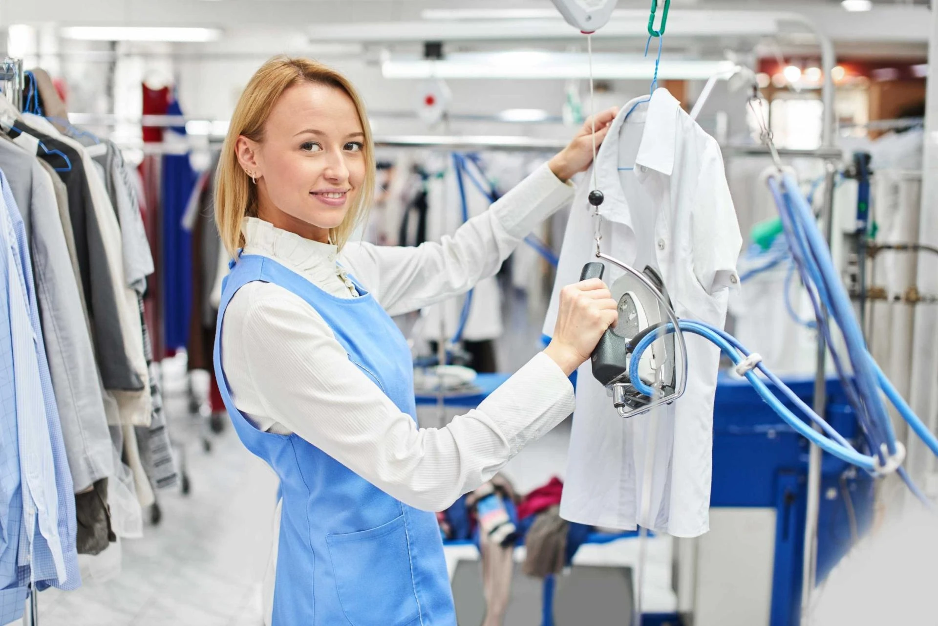 Reasons Why You Need to Use the Services of Dry Cleaners