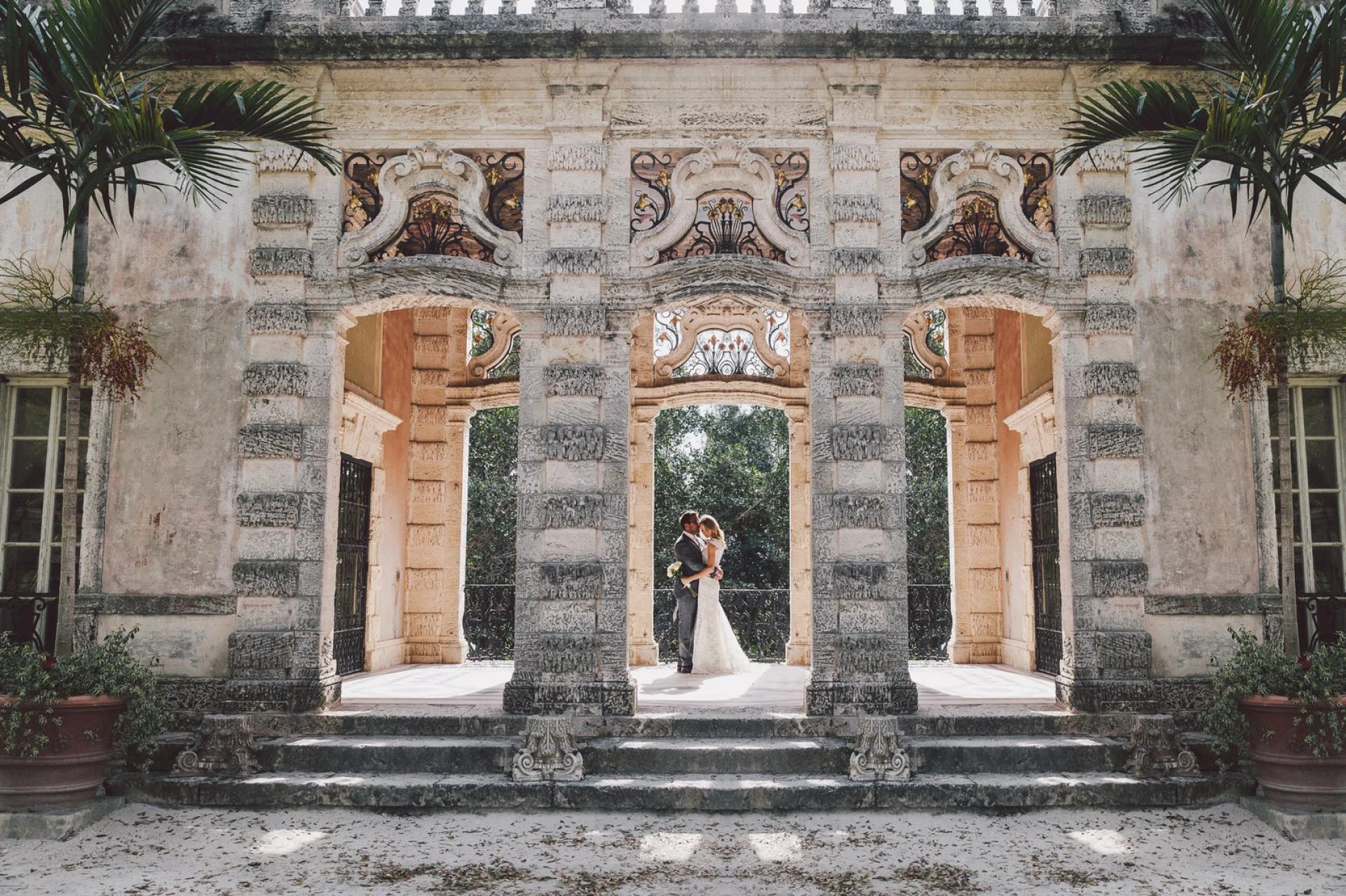 Why To Choose A Maternity Photographer Instead Of A Regular One?