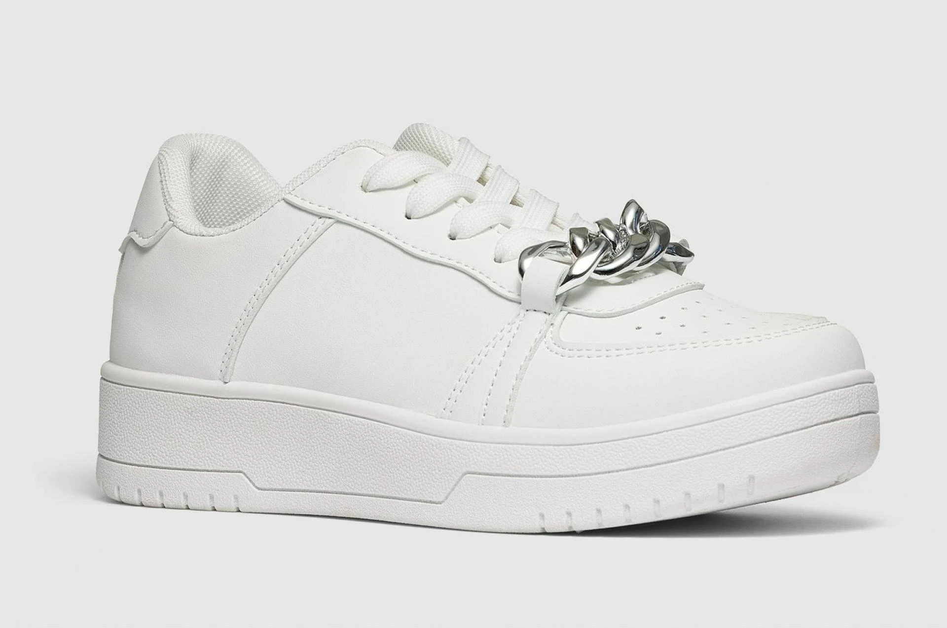 Women's Sneaker Fashion in Different Regions of New Zealand