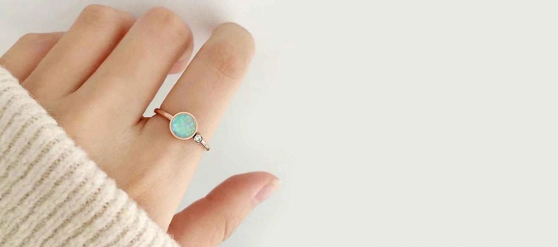 Benefits of Wearing Opal in Index Finger