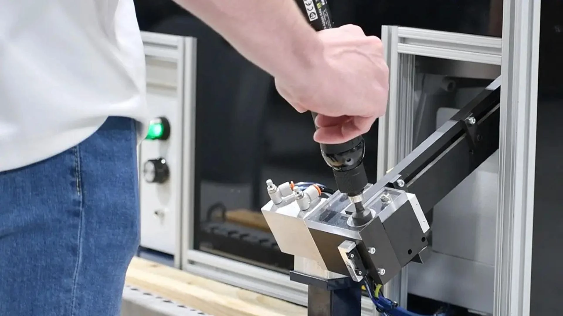 Beyond Woodworking: Unveiling the Diverse Applications of Screw Presenters: