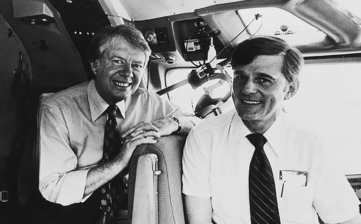 10 United Airlines Facts you Should Know About