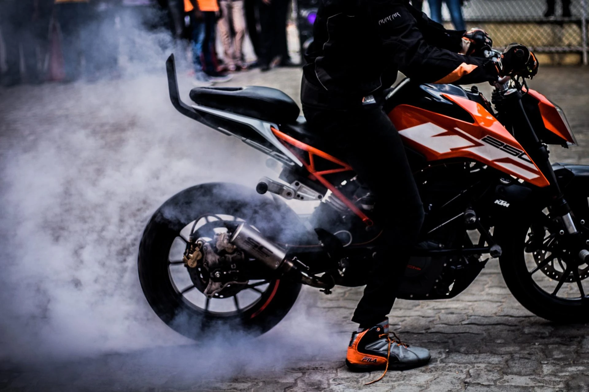 Best Streetfighter Bikes in India, Under INR 2 Lakhs