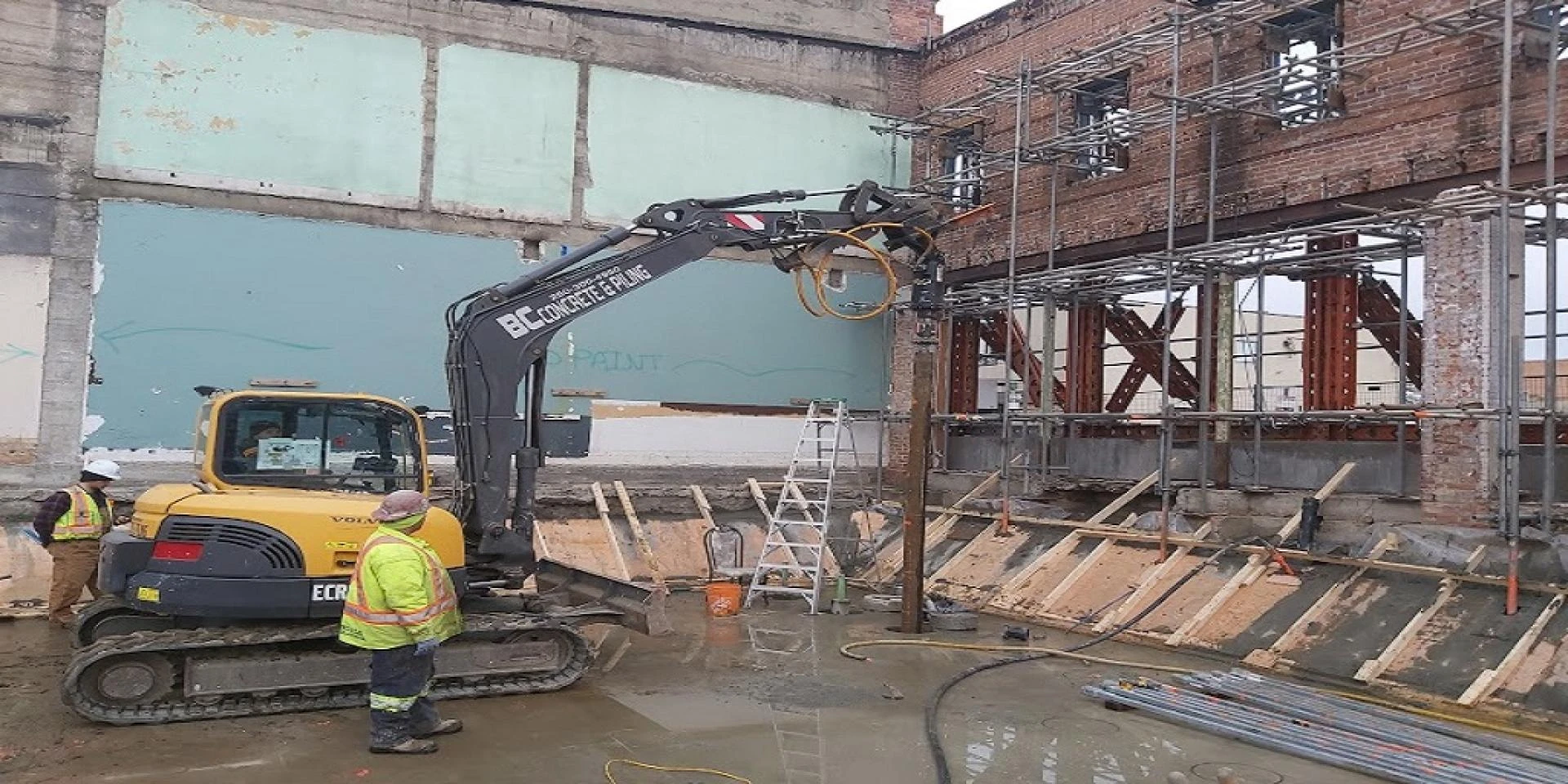 Reducing Carbon Impact: Helical Pile Foundations vs. Concrete Foundations